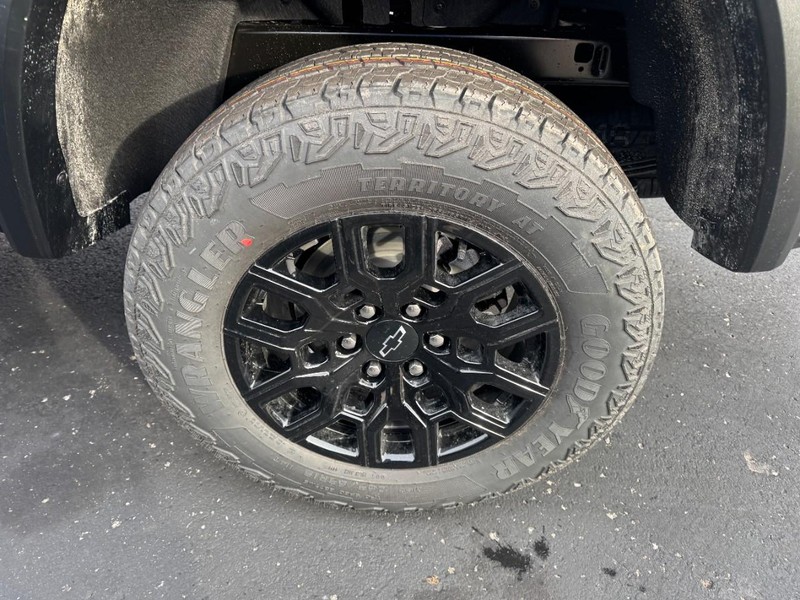 Chevrolet Colorado Vehicle Image 06