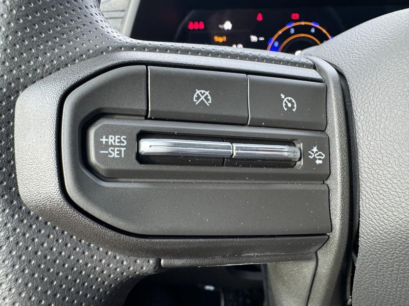 Chevrolet Colorado Vehicle Image 11