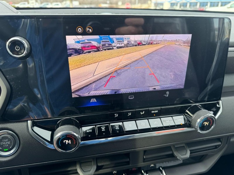 Chevrolet Colorado Vehicle Image 15