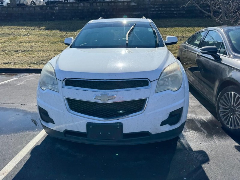 Chevrolet Equinox Vehicle Image 02
