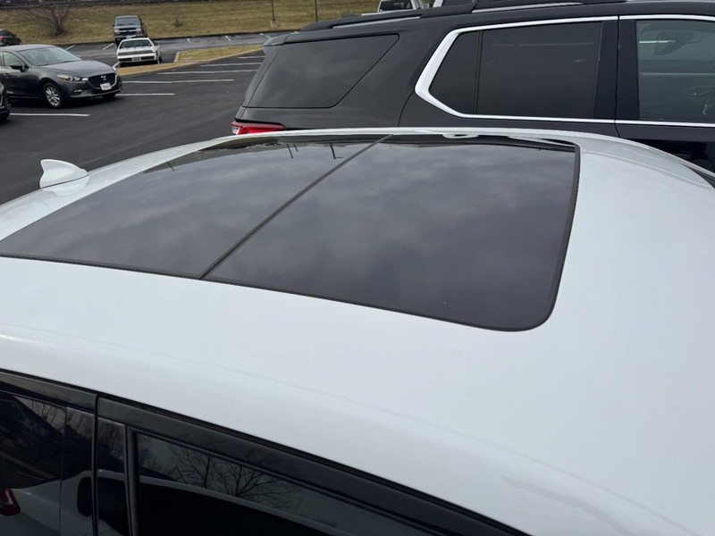 Chrysler 300 Vehicle Image 04