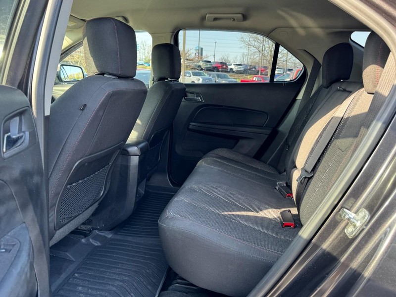 Chevrolet Equinox Vehicle Image 10