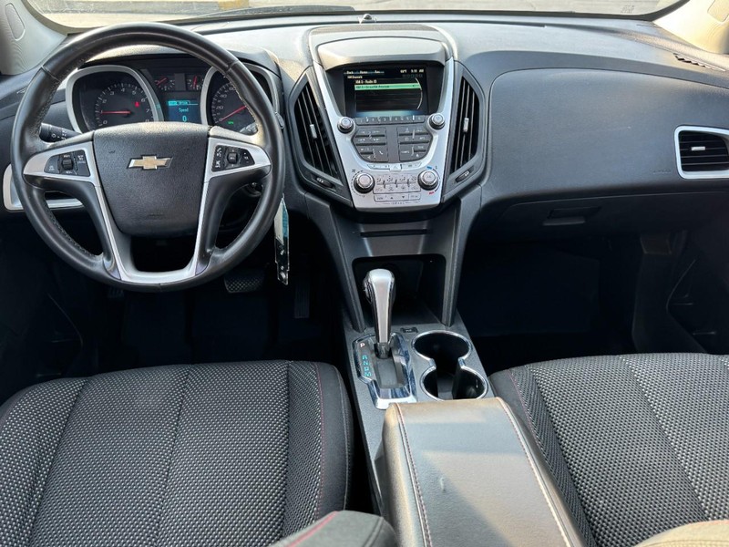 Chevrolet Equinox Vehicle Image 11