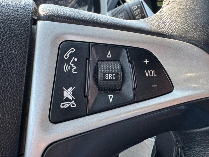 Chevrolet Equinox Vehicle Image 17