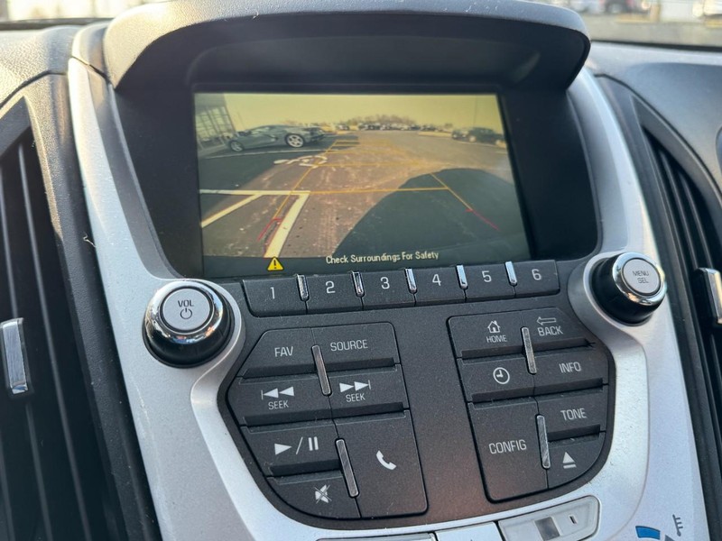 Chevrolet Equinox Vehicle Image 20