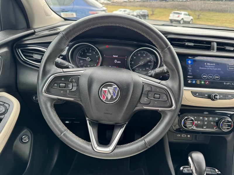 Buick Encore GX Vehicle Full-screen Gallery Image 12