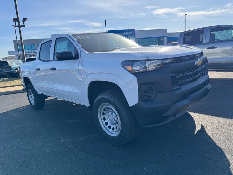 Chevrolet Colorado Vehicle Image 02