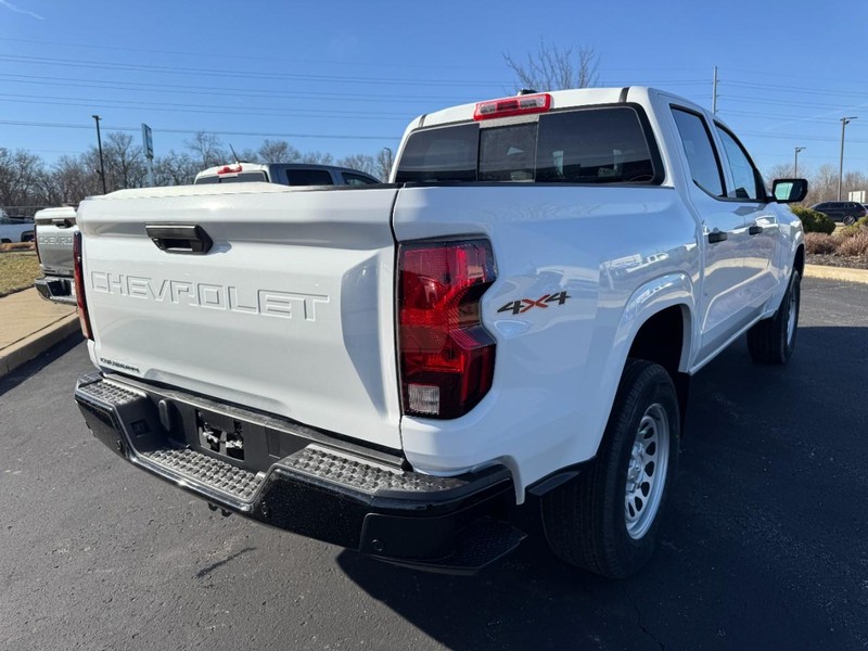 Chevrolet Colorado Vehicle Image 03