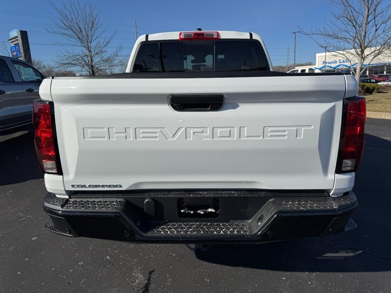Chevrolet Colorado Vehicle Image 04