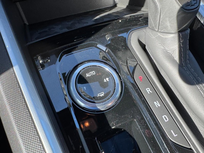 Chevrolet Colorado Vehicle Image 10