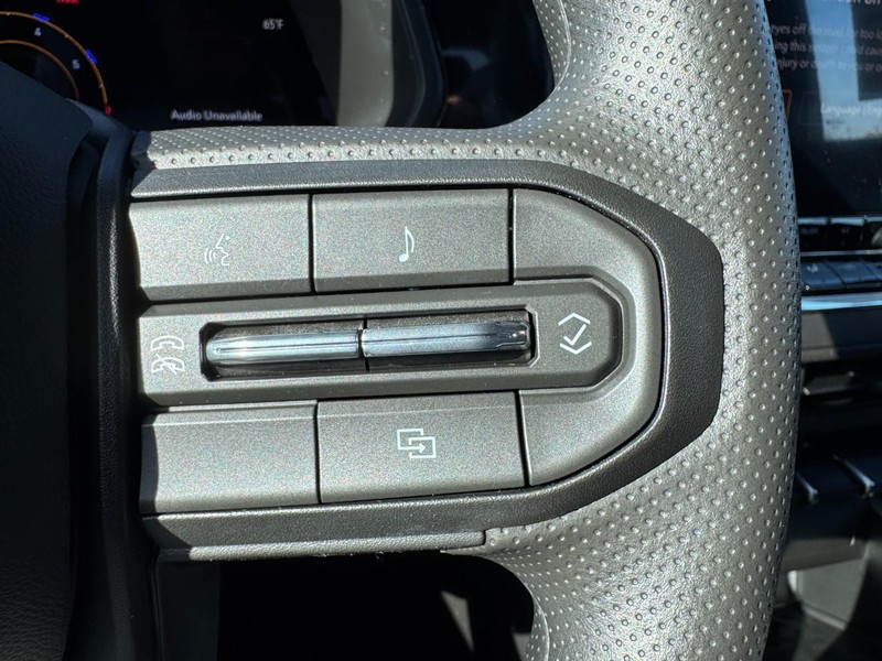 Chevrolet Colorado Vehicle Image 12