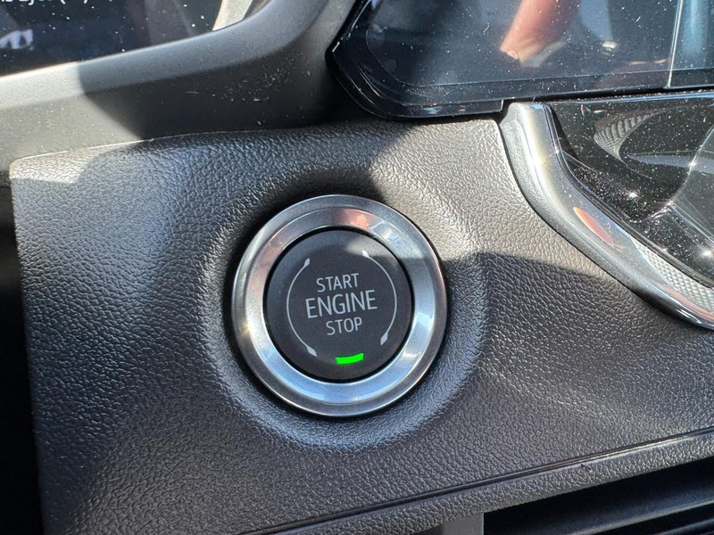 Chevrolet Colorado Vehicle Image 16