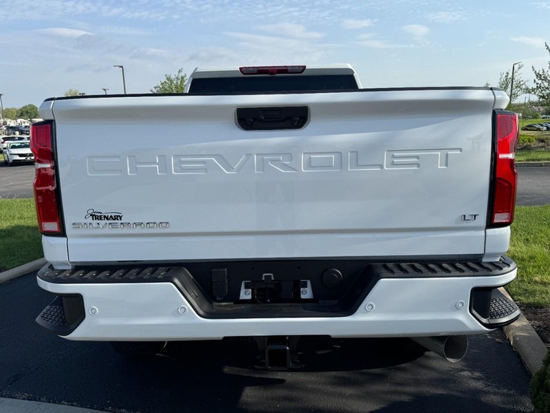 Chevrolet Silverado 2500HD Vehicle Image 06