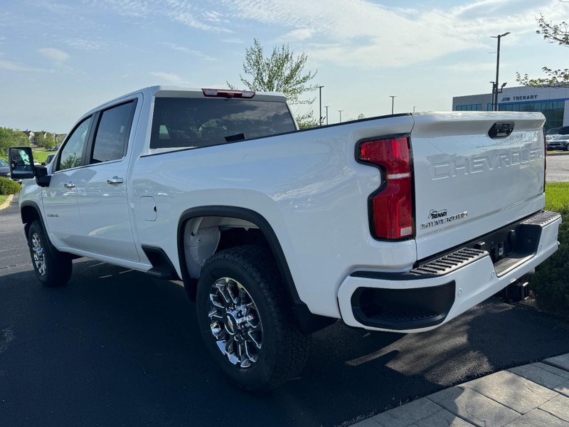 Chevrolet Silverado 2500HD Vehicle Image 07