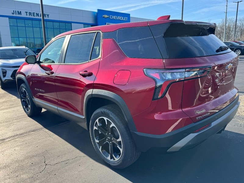 Chevrolet Equinox Vehicle Image 05