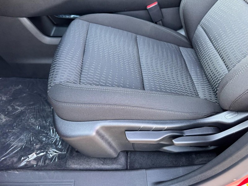 Chevrolet Equinox Vehicle Image 09