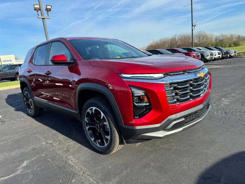 Chevrolet Equinox Vehicle Image 02