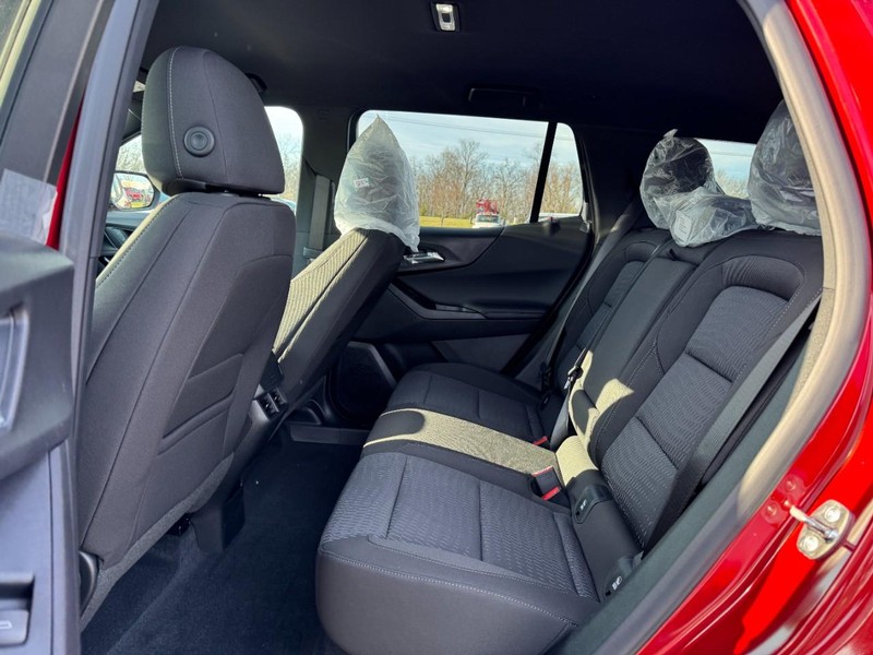 Chevrolet Equinox Vehicle Image 07