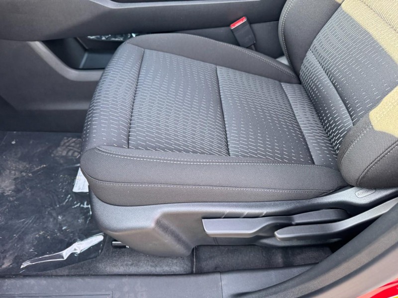 Chevrolet Equinox Vehicle Image 09