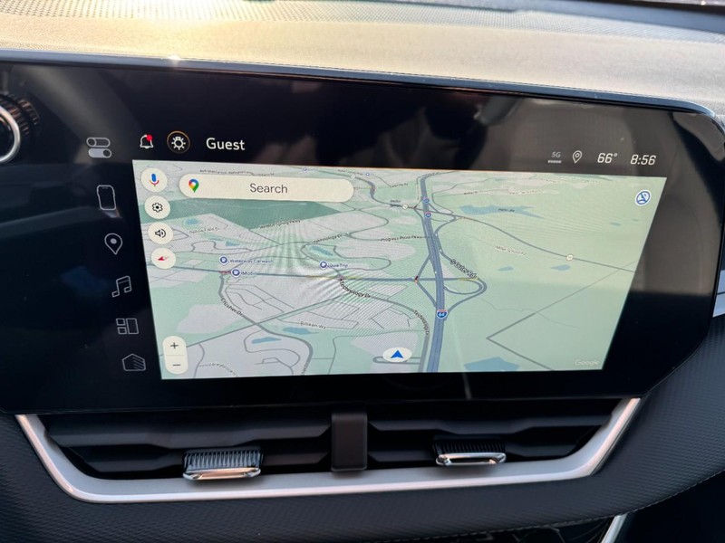 Chevrolet Equinox Vehicle Image 15