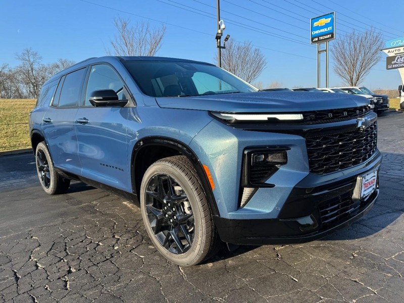 Chevrolet Traverse Vehicle Image 02