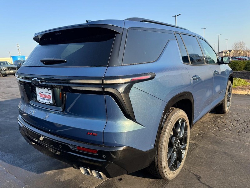 Chevrolet Traverse Vehicle Image 03