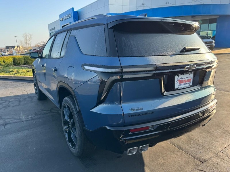 Chevrolet Traverse Vehicle Image 05
