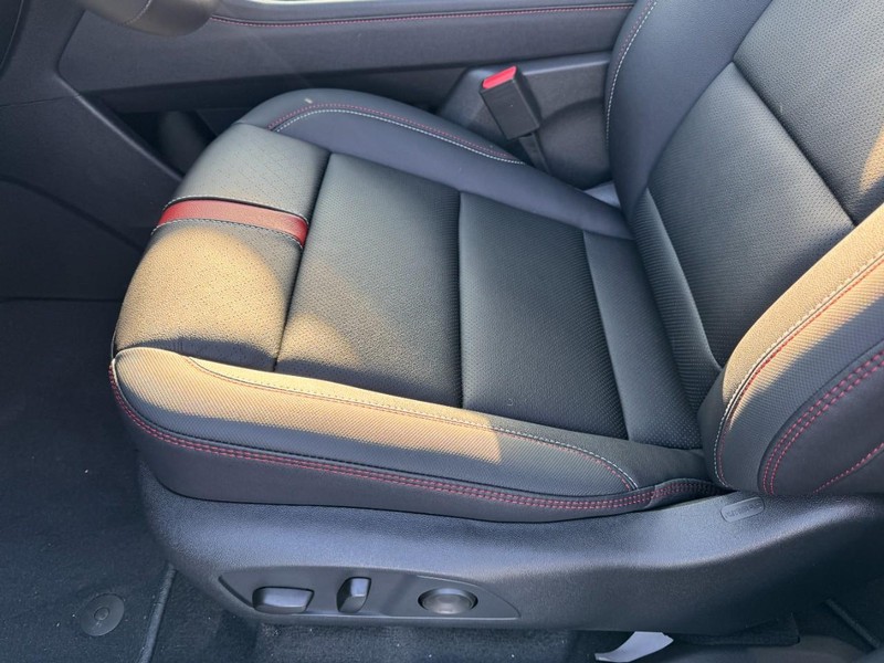 Chevrolet Traverse Vehicle Image 11