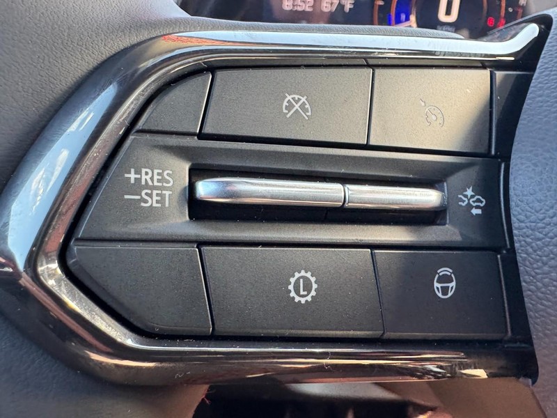 Chevrolet Traverse Vehicle Image 13