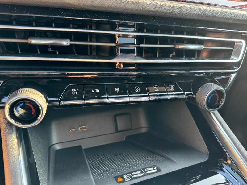 Chevrolet Traverse Vehicle Image 15