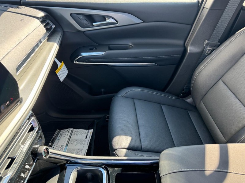 Chevrolet Traverse Vehicle Image 10