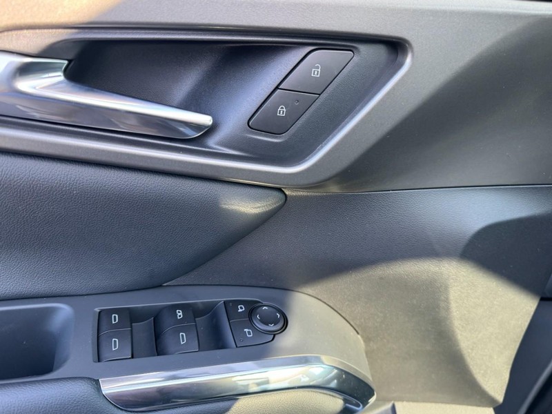 Chevrolet Traverse Vehicle Image 12