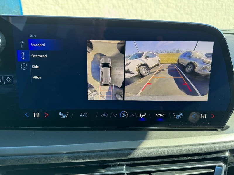 Chevrolet Traverse Vehicle Image 18