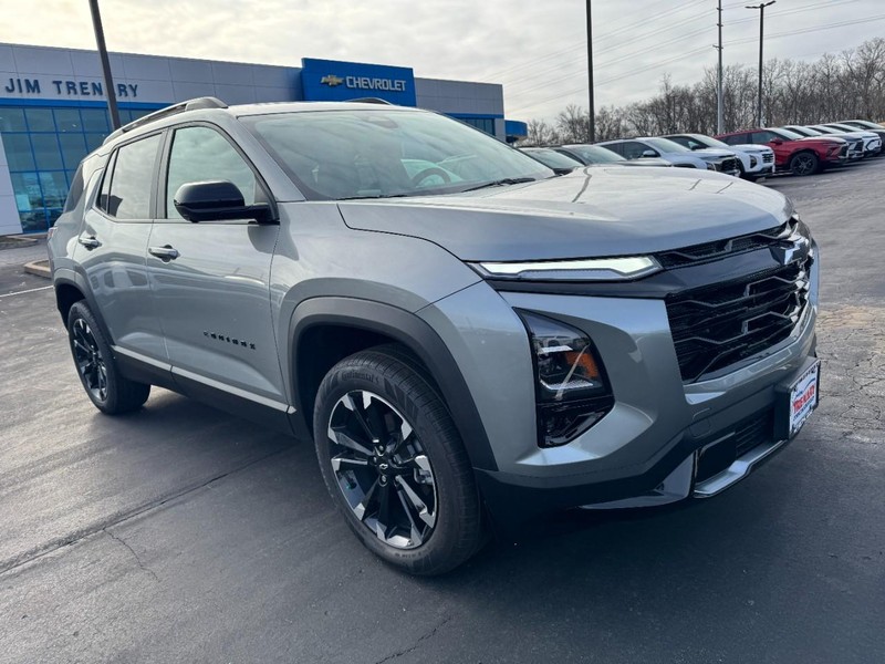 Chevrolet Equinox Vehicle Image 02