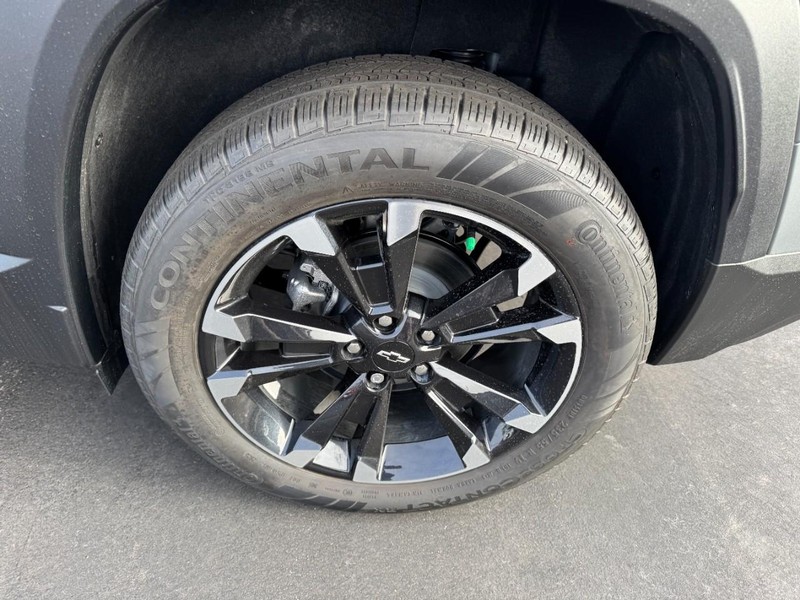 Chevrolet Equinox Vehicle Image 06