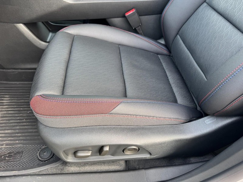 Chevrolet Equinox Vehicle Image 10