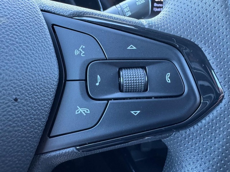 Chevrolet Trax Vehicle Image 11