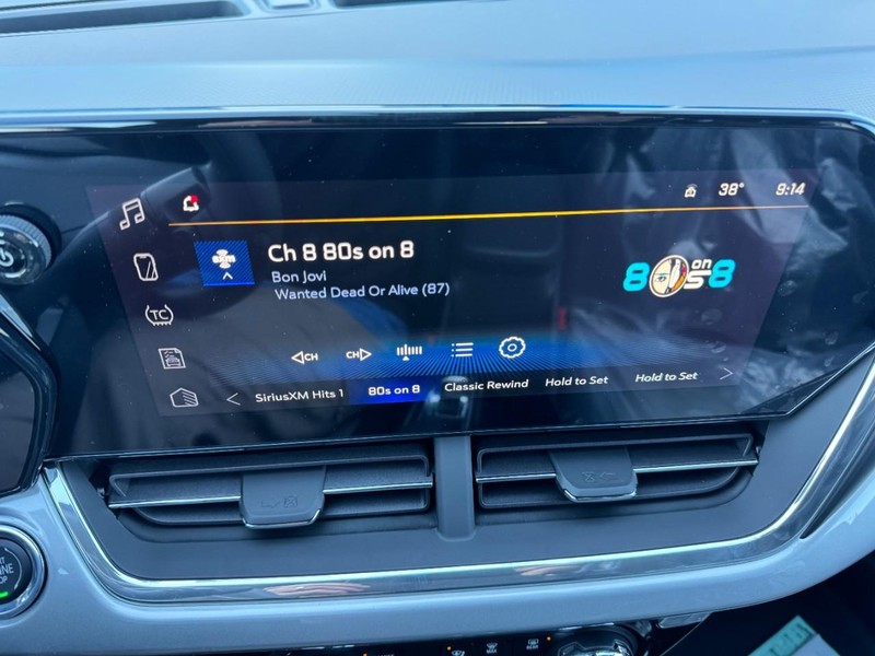 Chevrolet Trax Vehicle Image 13