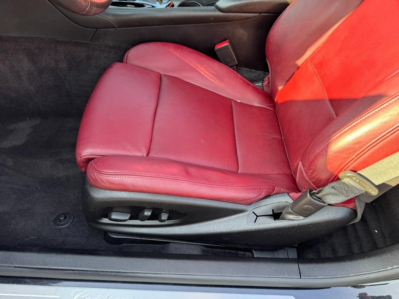 Cadillac ATS Coupe Vehicle Image 11