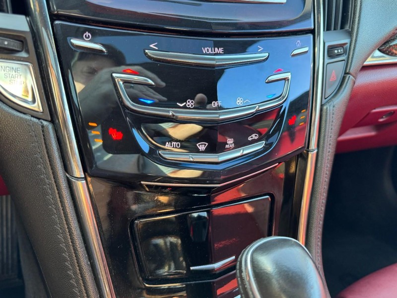 Cadillac ATS Coupe Vehicle Image 16