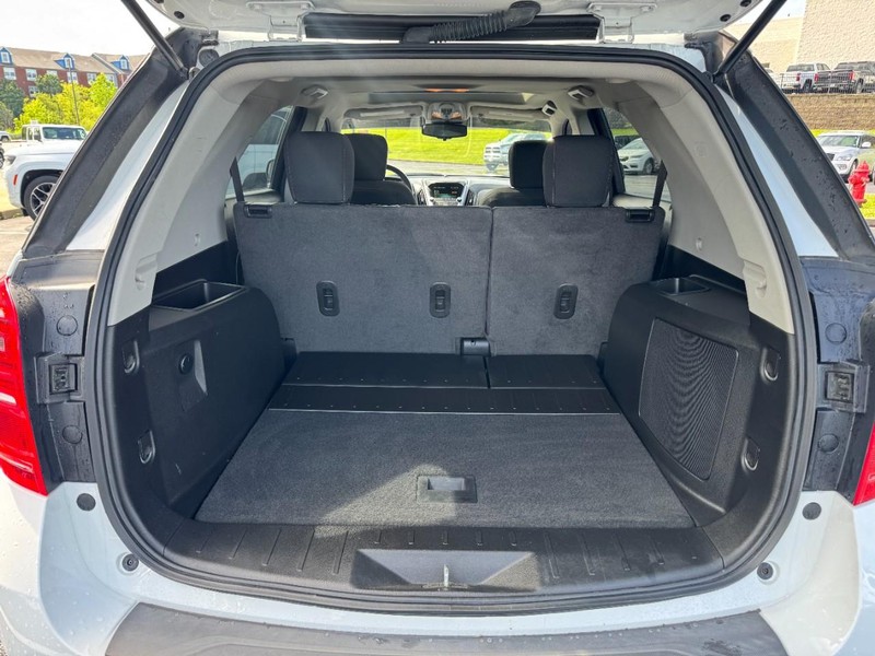 Chevrolet Equinox Vehicle Image 06