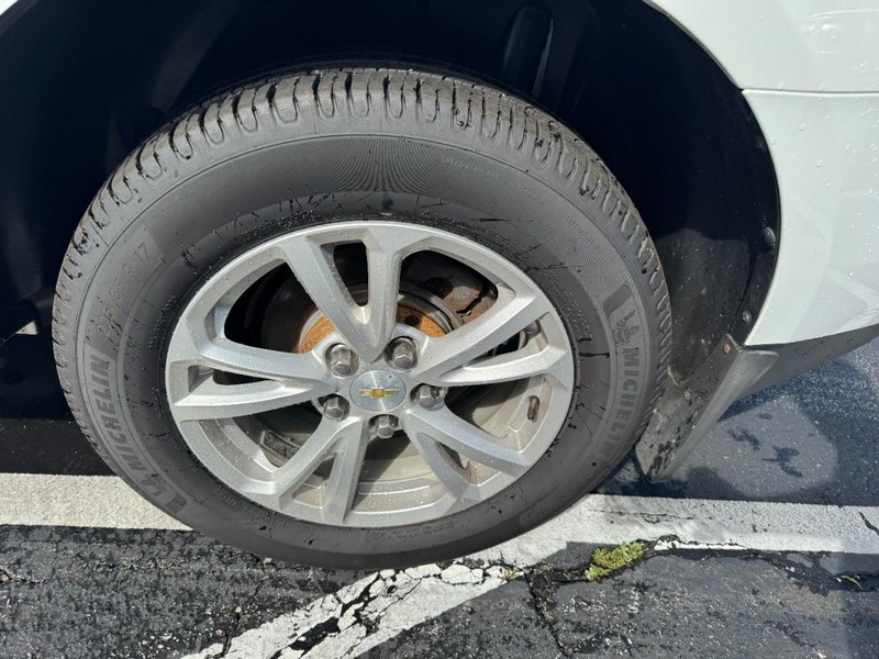 Chevrolet Equinox Vehicle Image 07