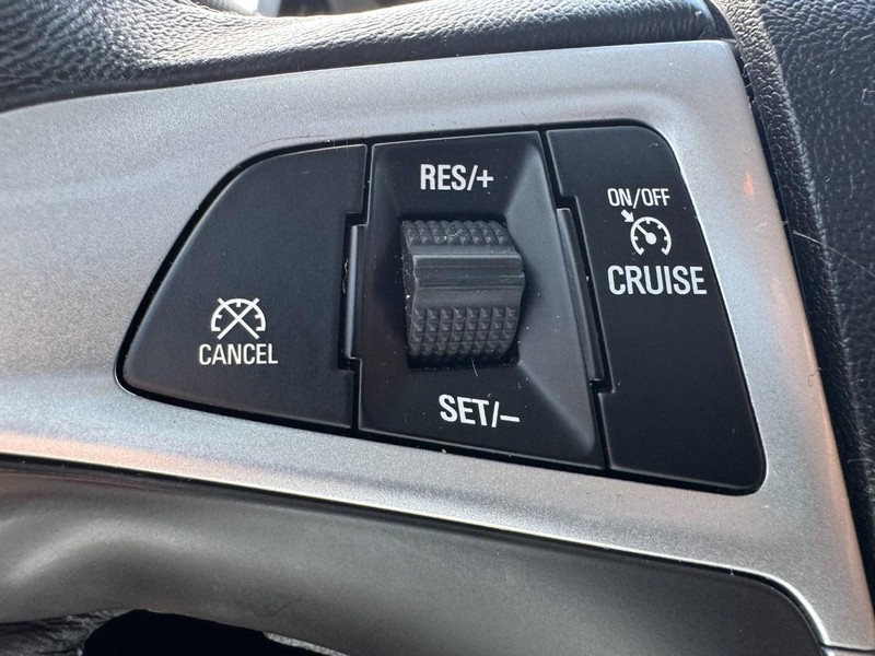 Chevrolet Equinox Vehicle Image 17