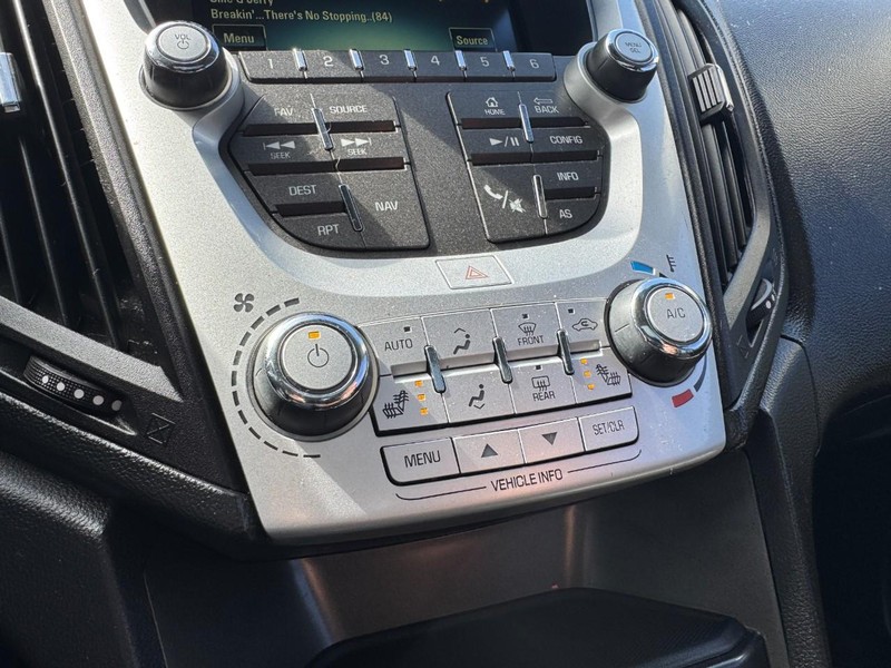 Chevrolet Equinox Vehicle Image 19