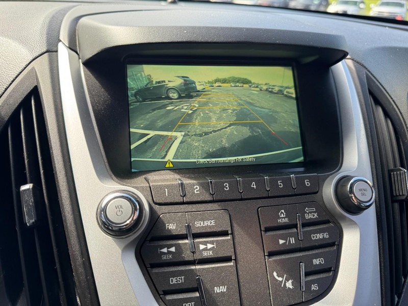 Chevrolet Equinox Vehicle Image 21