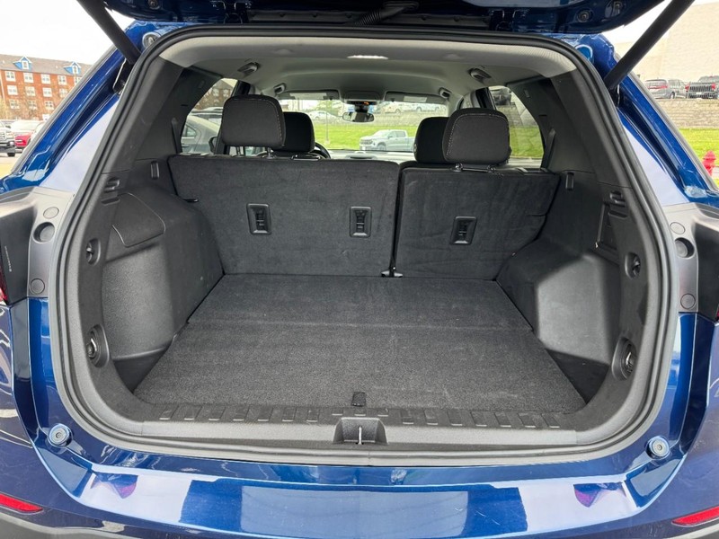 Chevrolet Equinox Vehicle Full-screen Gallery Image 06