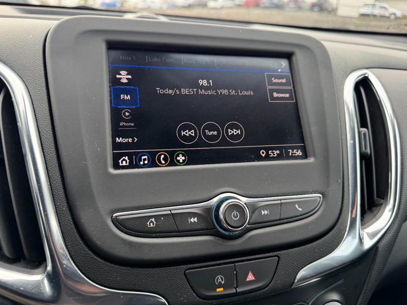 Chevrolet Equinox Vehicle Full-screen Gallery Image 19