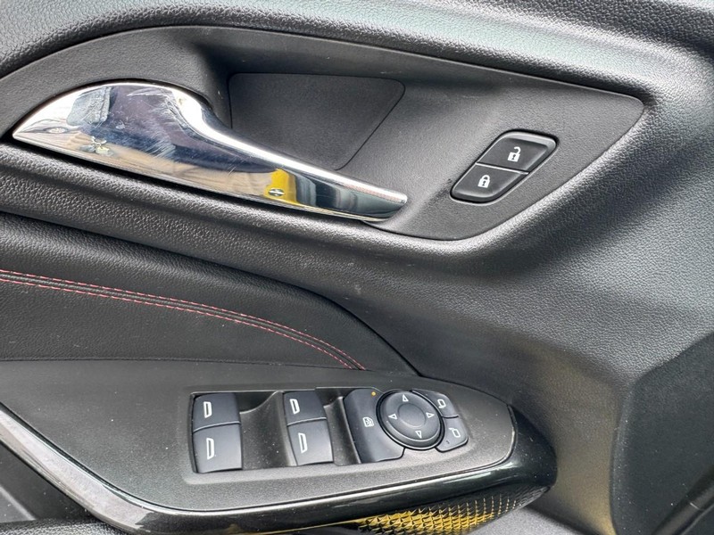 Chevrolet Trax Vehicle Image 16