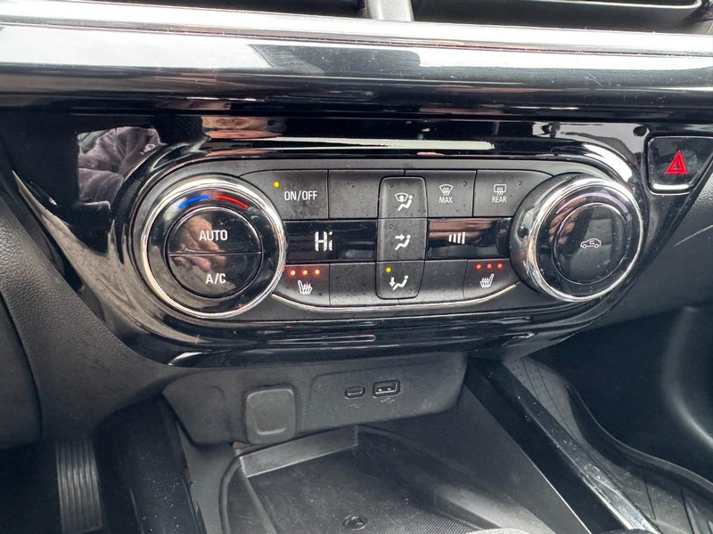 Chevrolet Trax Vehicle Image 19