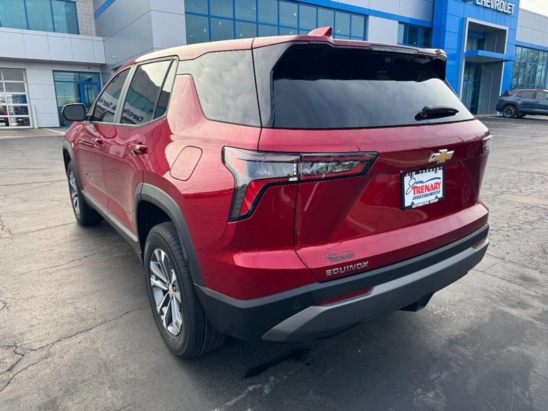 Chevrolet Equinox Vehicle Image 05